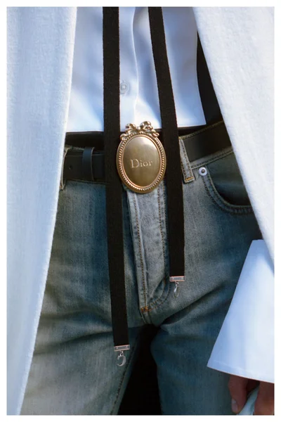 Look 77